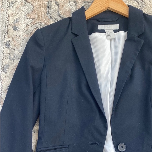 Classic Navy Women's Blazer - Picture 5 of 7